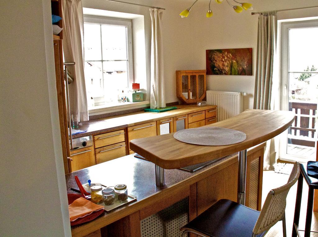 Atelierwohnung Jirana Saalfelden Zimmer foto